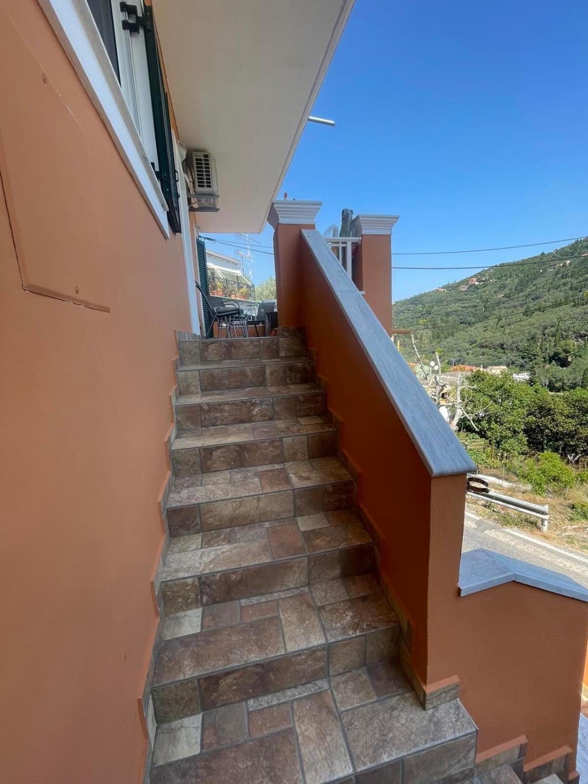 Bados House Apartment Kato Garouna Ngoại thất bức ảnh
